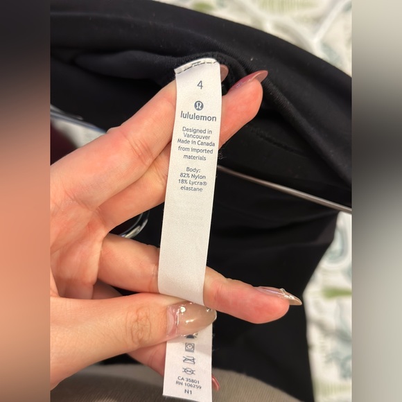 Lululemon wunder under crop 21” - Picture 2 of 3